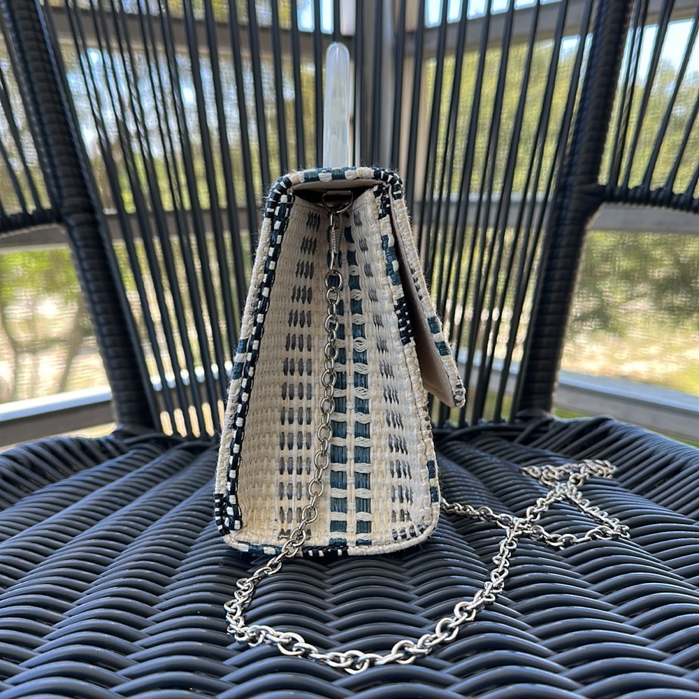 Woven Straw Rattan Structured Handbag - Picture 9 of 11